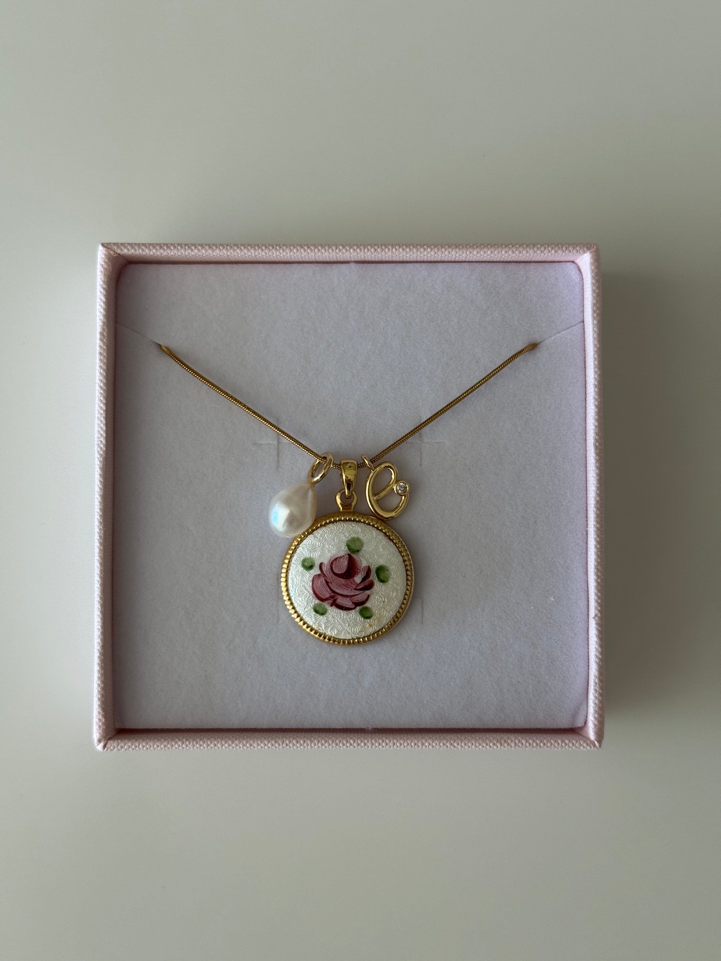 Elisa Pendant Necklace