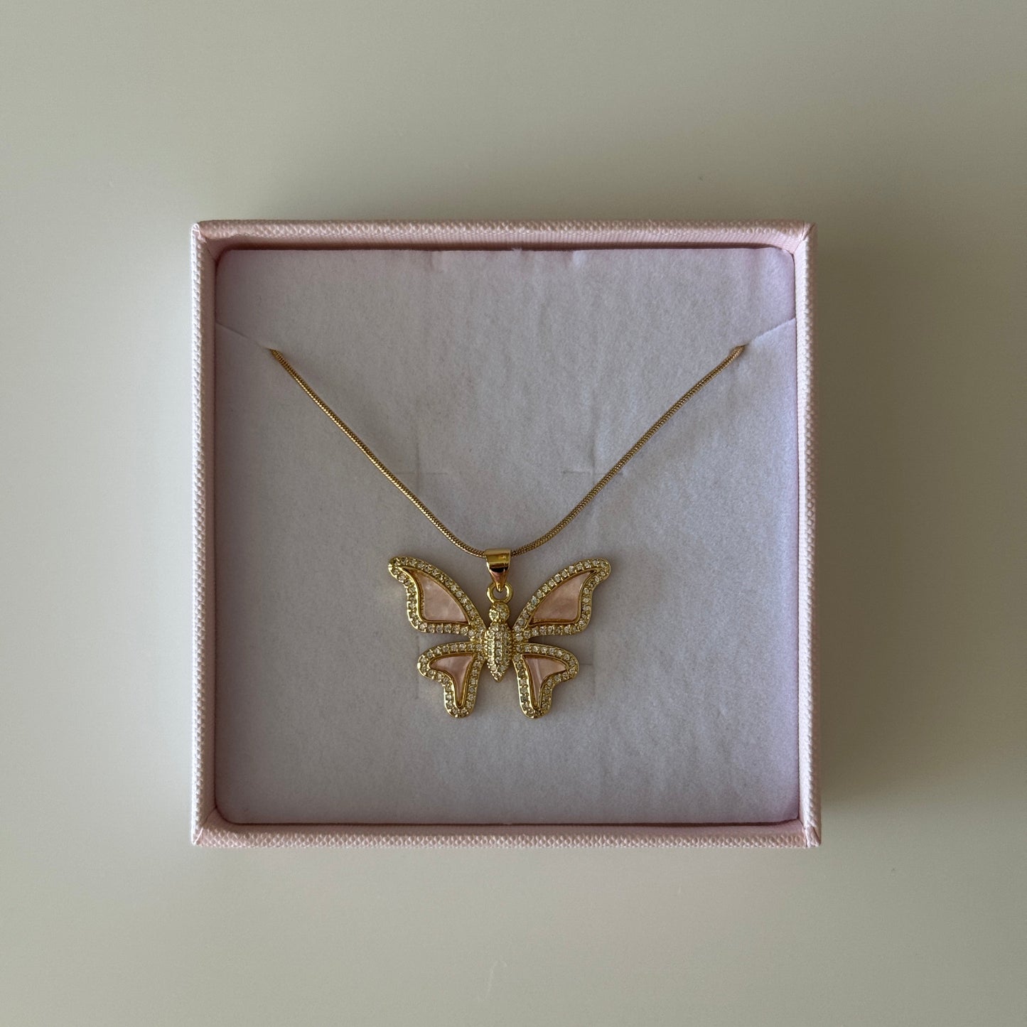 Mariposa Pendant Necklace