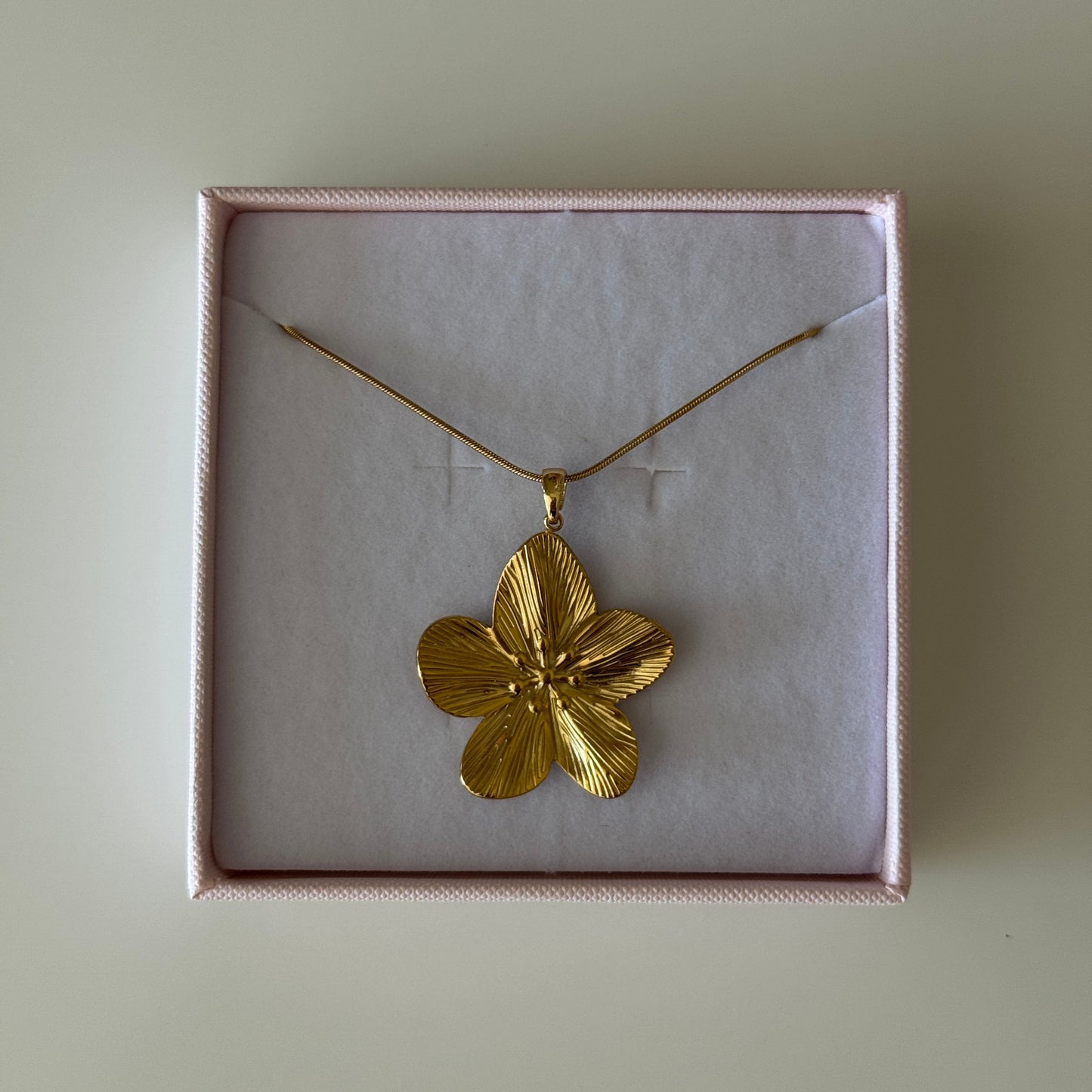 Indy Pendant Necklace