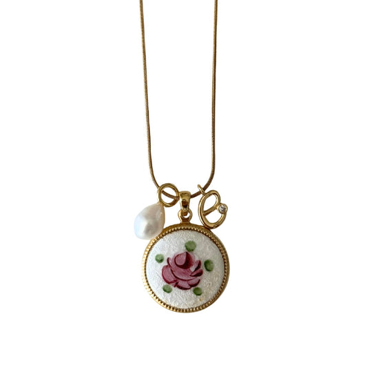 Elisa Pendant Necklace