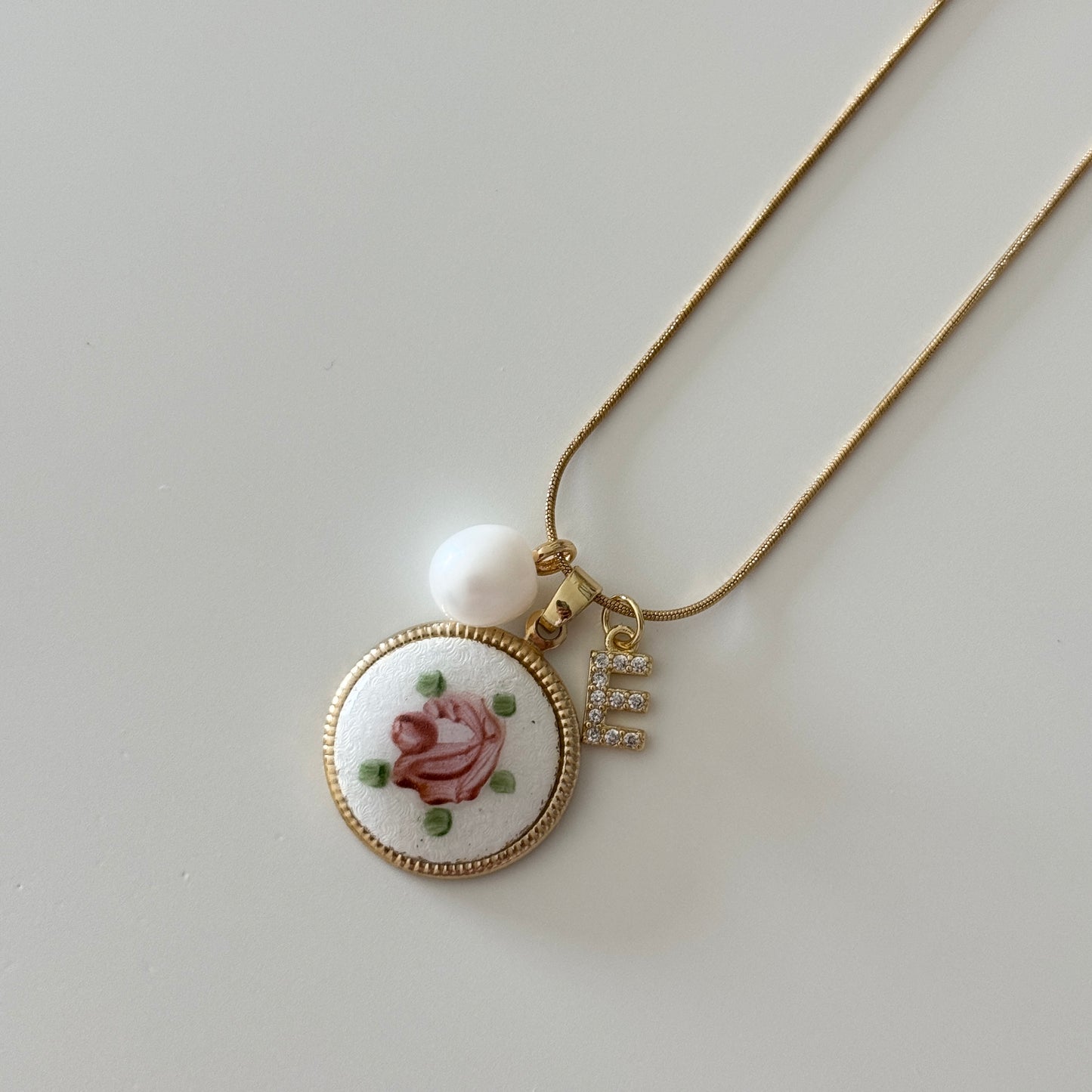 Elisa Pendant Necklace