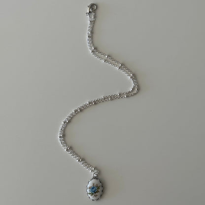 Evie Silver Pendant Necklace