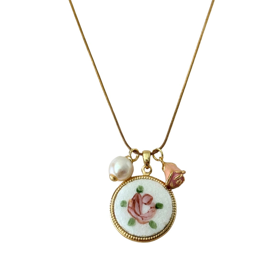 Elisa Pendant Necklace