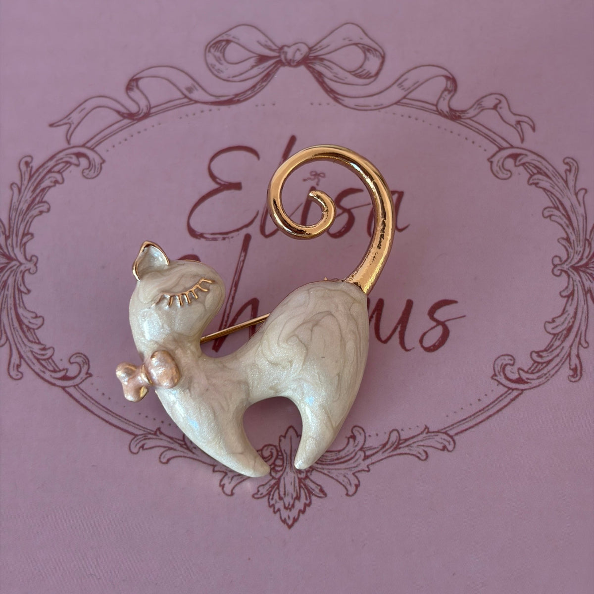 Duchess Cat Brooch - Elisa Charms